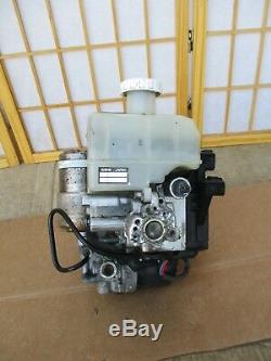 03-06 Mitsubishi Montero Limited OEM AISIN Hydraulic ABS Brake Pump Booster