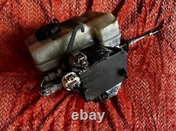 2001 2002 Toyota 4Runner ABS Anti-Lock Brake Pump Module Master Cylinder Booster