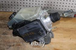 1998-05 Lexus GS300 GS400 GS430 ABS Pompe de maître-cylindre de frein à anti-blocage